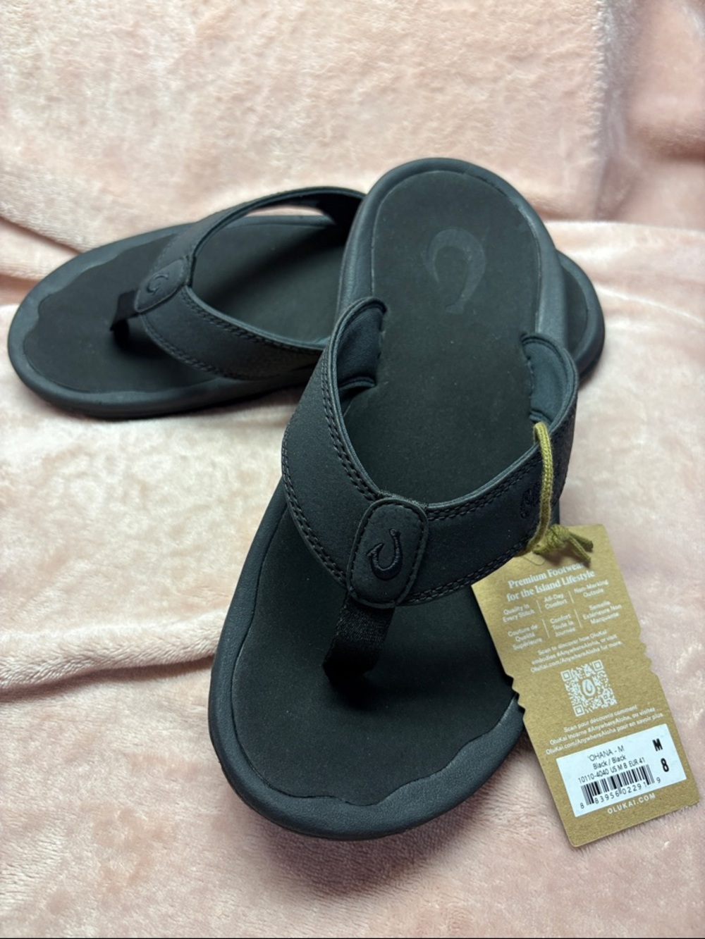 NWT OluKai Men's Black Thong Sandals with Cushioned Footbed